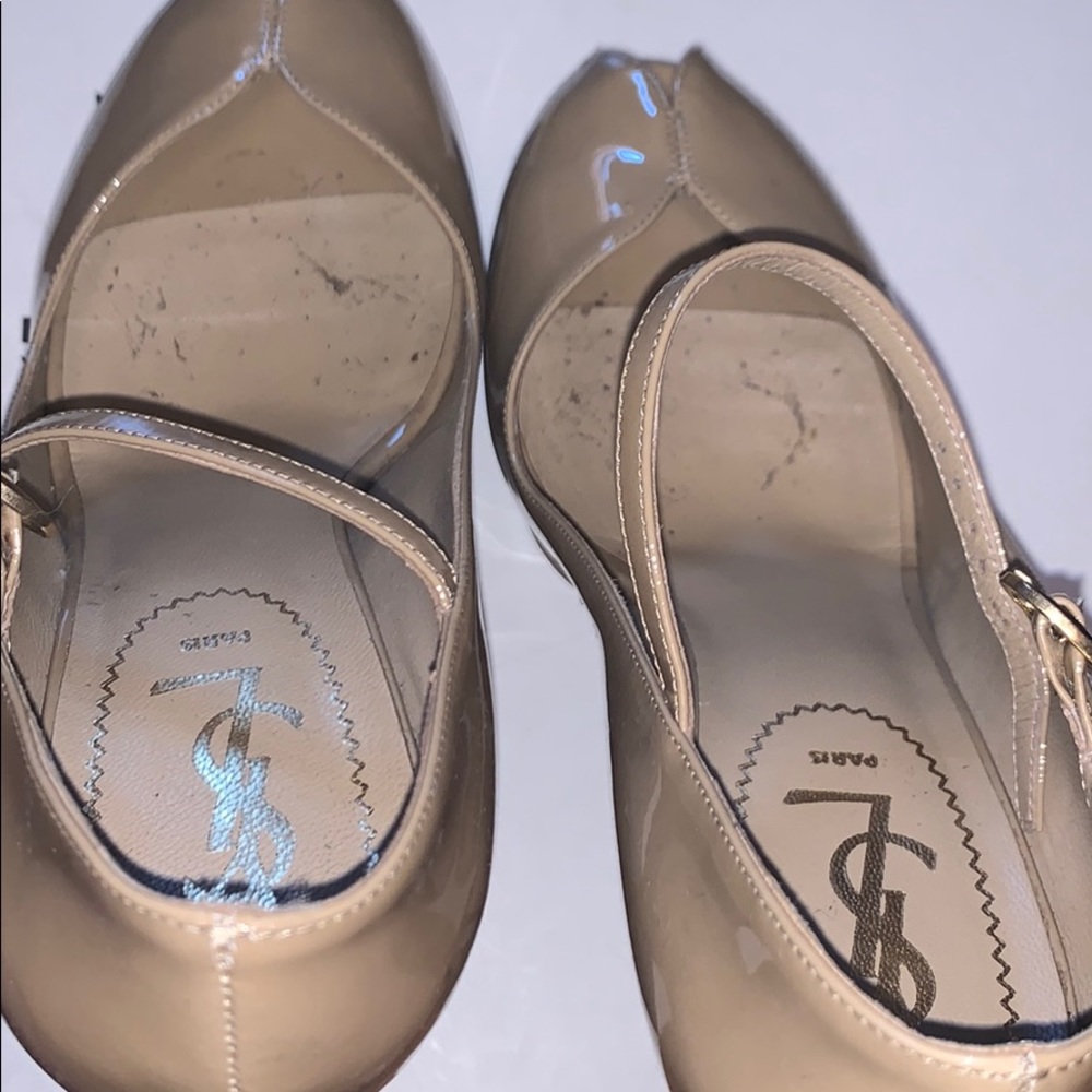 Authentic Yves Saint Laurent Tribute Pumps - Picture 5 of 8